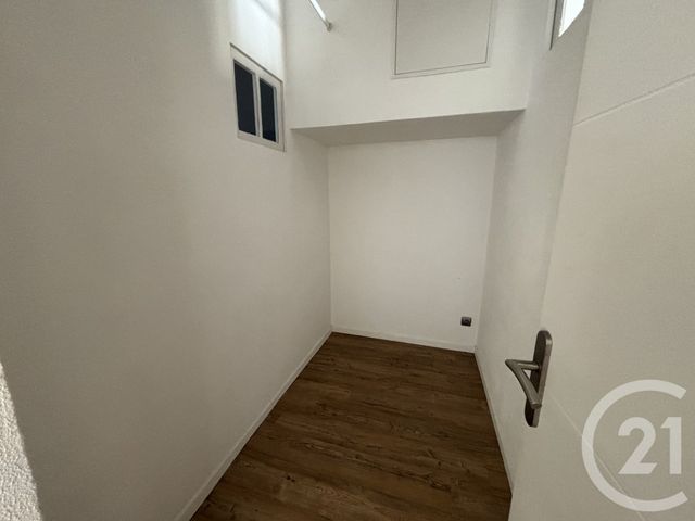Appartement T3 &agrave; louer - 3 pi&egrave;ces - 52,27 m2 - Nimes - 30 - LANGUEDOC-ROUSSILLON