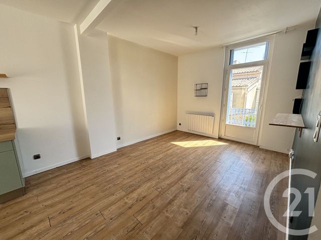 Appartement T3 &agrave; louer - 3 pi&egrave;ces - 52,27 m2 - Nimes - 30 - LANGUEDOC-ROUSSILLON