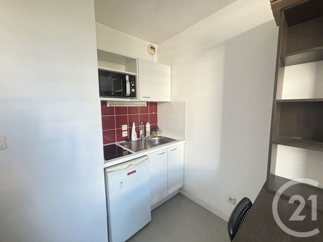 Appartement Studio &agrave; louer - 1 pi&egrave;ce - 18,37 m2 - Nimes - 30 - LANGUEDOC-ROUSSILLON