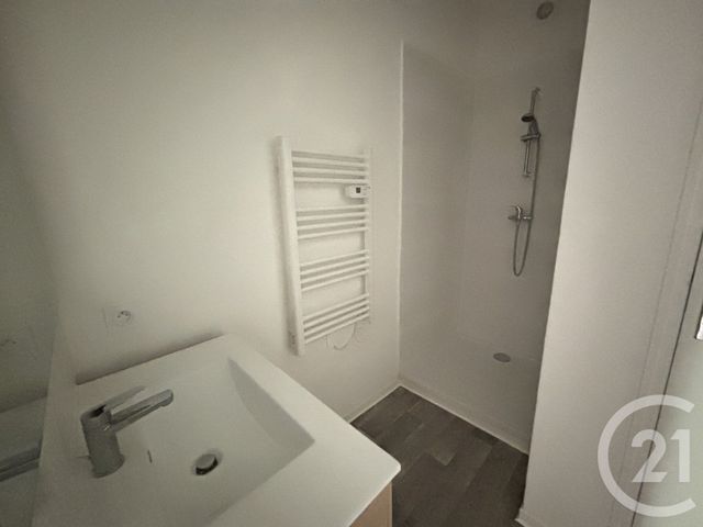Appartement T3 &agrave; louer - 3 pi&egrave;ces - 50,98 m2 - Nimes - 30 - LANGUEDOC-ROUSSILLON
