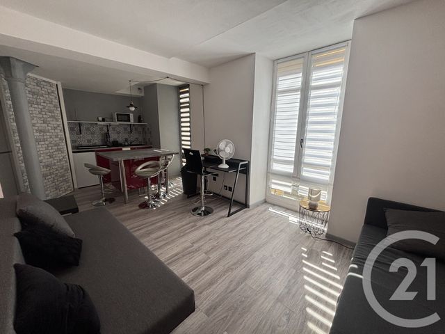 Appartement Studio &agrave; louer - 1 pi&egrave;ce - 25 m2 - Nimes - 30 - LANGUEDOC-ROUSSILLON