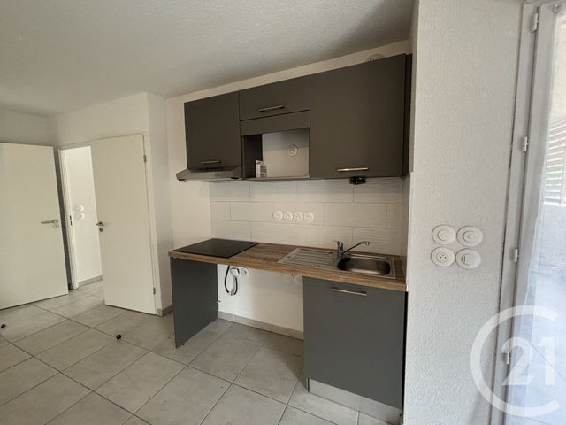 Appartement T3 &agrave; louer - 3 pi&egrave;ces - 54,64 m2 - Nimes - 30 - LANGUEDOC-ROUSSILLON