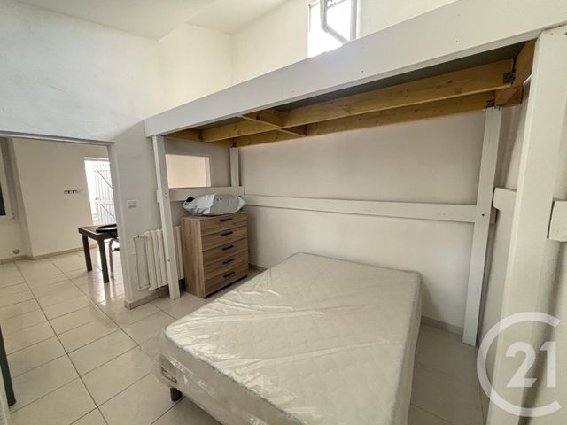 Appartement T2 &agrave; louer - 2 pi&egrave;ces - 25,47 m2 - Nimes - 30 - LANGUEDOC-ROUSSILLON
