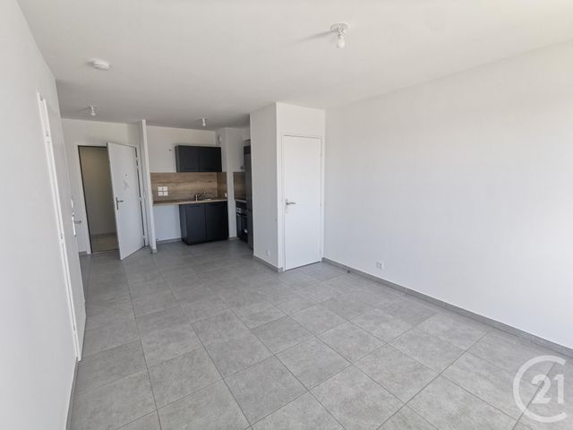 Appartement T2 &agrave; louer - 2 pi&egrave;ces - 39,01 m2 - Nimes - 30 - LANGUEDOC-ROUSSILLON