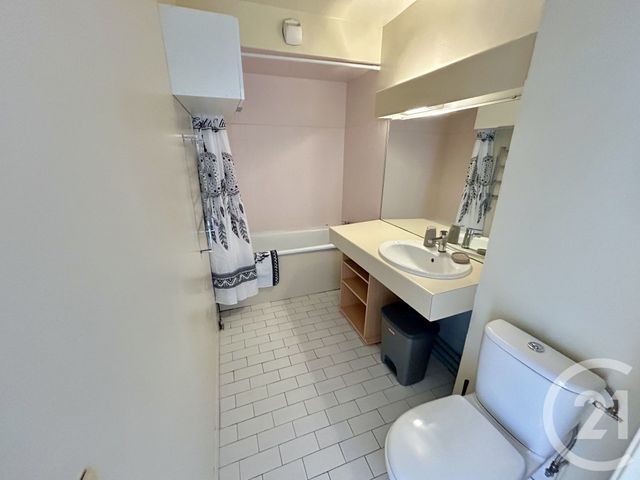 Appartement F1 &agrave; louer - 1 pi&egrave;ce - 22,71 m2 - Nimes - 30 - LANGUEDOC-ROUSSILLON