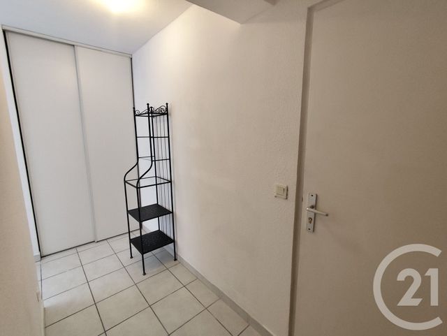 Appartement T2 &agrave; louer - 2 pi&egrave;ces - 32,41 m2 - Nimes - 30 - LANGUEDOC-ROUSSILLON
