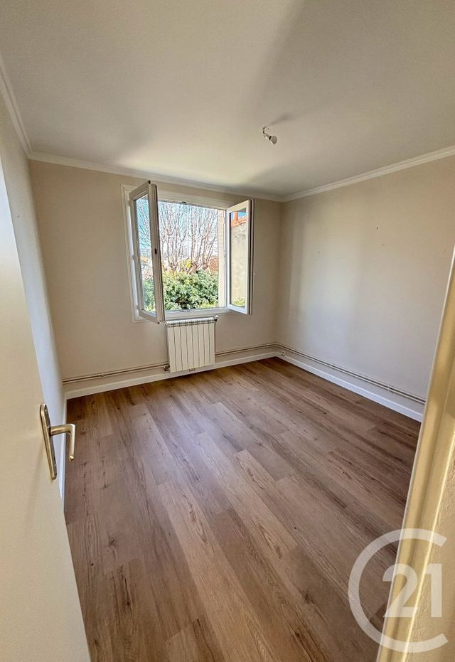 Appartement F5 &agrave; vendre - 5 pi&egrave;ces - 81,22 m2 - Nimes - 30 - LANGUEDOC-ROUSSILLON