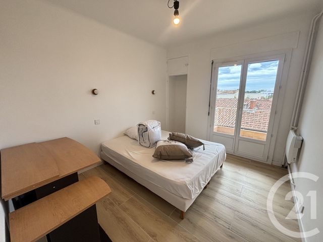 Appartement T3 &agrave; louer - 3 pi&egrave;ces - 61,22 m2 - Nimes - 30 - LANGUEDOC-ROUSSILLON