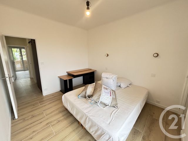 Appartement T3 &agrave; louer - 3 pi&egrave;ces - 61,22 m2 - Nimes - 30 - LANGUEDOC-ROUSSILLON