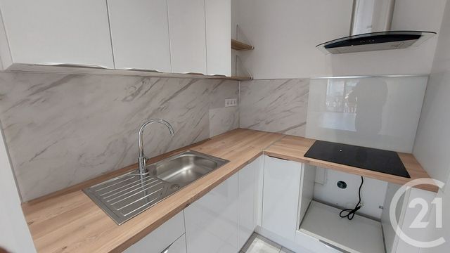 Appartement T3 &agrave; louer - 3 pi&egrave;ces - 65,07 m2 - Nimes - 30 - LANGUEDOC-ROUSSILLON