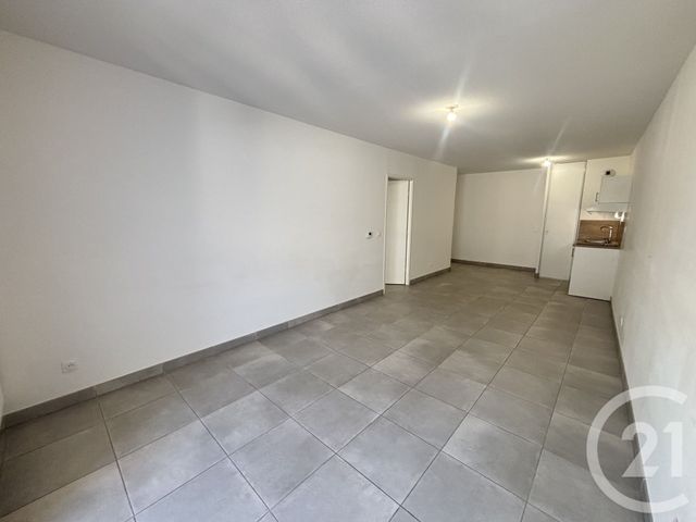 Appartement T2 &agrave; louer - 2 pi&egrave;ces - 51,04 m2 - Nimes - 30 - LANGUEDOC-ROUSSILLON