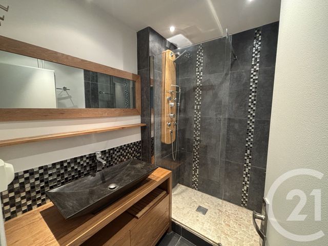 Appartement T2 &agrave; louer - 2 pi&egrave;ces - 50,43 m2 - Nimes - 30 - LANGUEDOC-ROUSSILLON