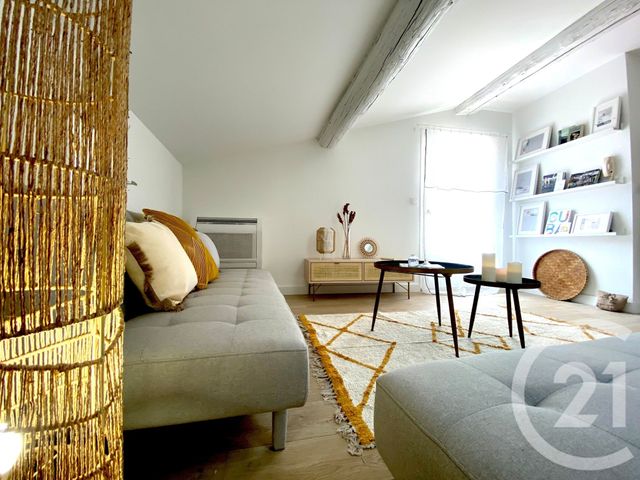 Appartement T3 &agrave; louer - 3 pi&egrave;ces - 40,50 m2 - Nimes - 30 - LANGUEDOC-ROUSSILLON