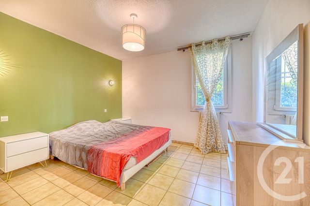 Appartement T4 &agrave; louer - 4 pi&egrave;ces - 81,68 m2 - Nimes - 30 - LANGUEDOC-ROUSSILLON
