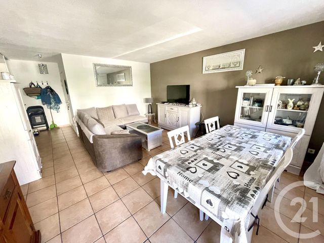 Appartement F3 &agrave; louer - 3 pi&egrave;ces - 65,33 m2 - Nimes - 30 - LANGUEDOC-ROUSSILLON