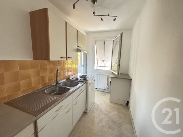 Appartement &agrave; louer - 2 pi&egrave;ces - 52,48 m2 - Nimes - 30 - LANGUEDOC-ROUSSILLON