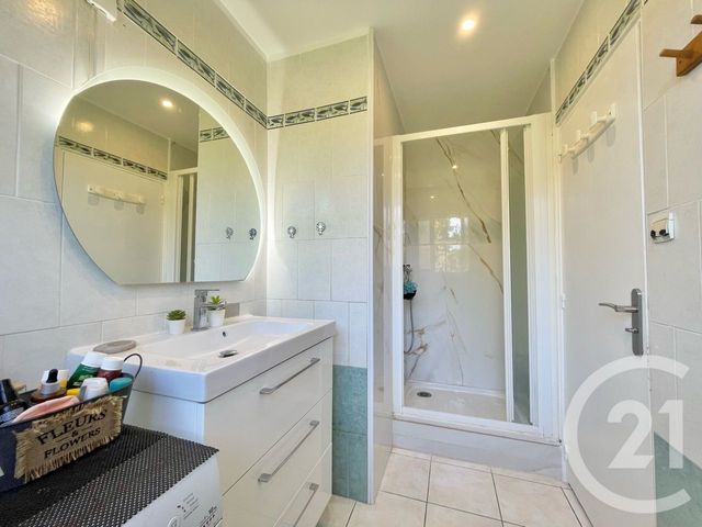 Appartement T4 à vendre - 4 pièces - 79,09 m2 - Lunel - 34 - LANGUEDOC-ROUSSILLON