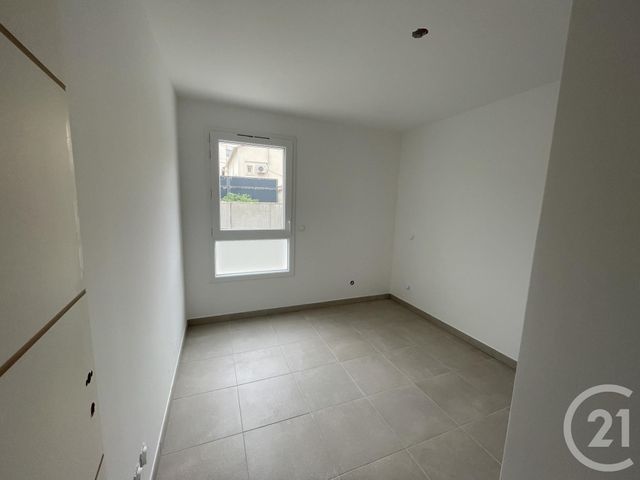 Afficher la photo en grand Appartement F3 à vendre - 3 pièces - 82,90 m2 - Lunel - 34 - LANGUEDOC-ROUSSILLON
