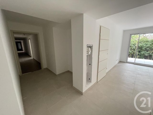 Afficher la photo en grand Appartement F3 à vendre - 3 pièces - 82,90 m2 - Lunel - 34 - LANGUEDOC-ROUSSILLON