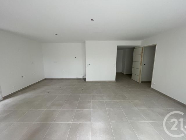 Afficher la photo en grand Appartement F3 à vendre - 3 pièces - 82,90 m2 - Lunel - 34 - LANGUEDOC-ROUSSILLON