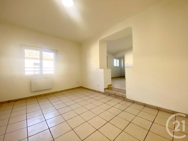Appartement T2 &agrave; louer - 2 pi&egrave;ces - 38,47 m2 - Lunel - 34 - LANGUEDOC-ROUSSILLON