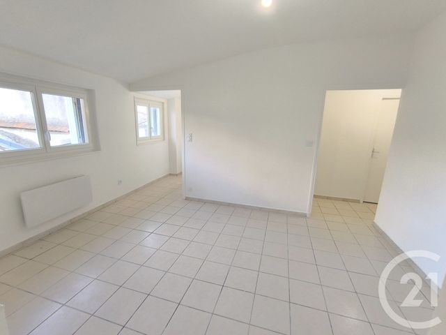 Appartement T2 &agrave; louer - 2 pi&egrave;ces - 38,47 m2 - Lunel - 34 - LANGUEDOC-ROUSSILLON