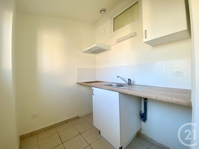 Appartement T2 &agrave; louer - 2 pi&egrave;ces - 38,47 m2 - Lunel - 34 - LANGUEDOC-ROUSSILLON