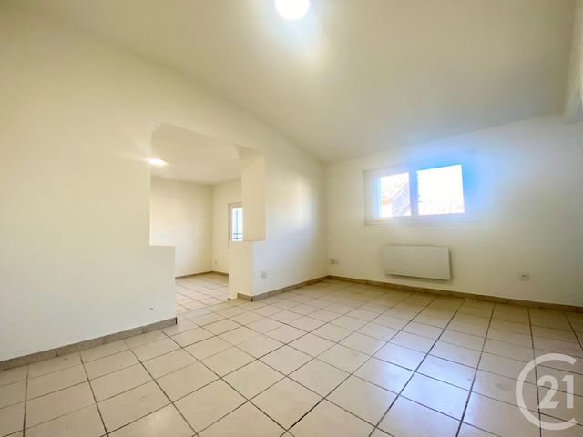 Appartement T2 &agrave; louer - 2 pi&egrave;ces - 38,47 m2 - Lunel - 34 - LANGUEDOC-ROUSSILLON