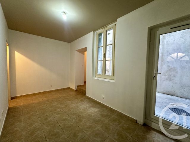 Afficher la photo en grand Appartement Studio à louer - 1 pièce - 31,80 m2 - Lunel - 34 - LANGUEDOC-ROUSSILLON