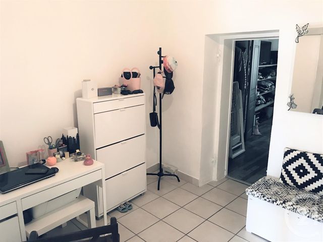 Appartement T3 à louer - 3 pièces - 76,70 m2 - Vauvert - 30 - LANGUEDOC-ROUSSILLON