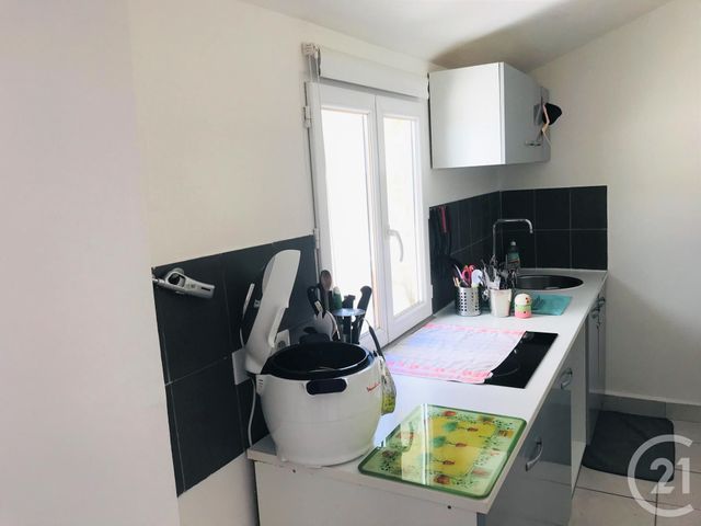 Appartement T3 à louer - 3 pièces - 76,70 m2 - Vauvert - 30 - LANGUEDOC-ROUSSILLON