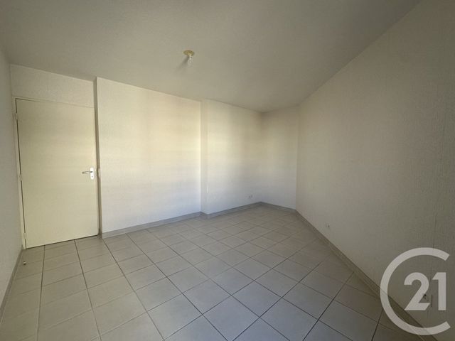 Appartement F3 &agrave; louer - 3 pi&egrave;ces - 65,68 m2 - Lunel - 34 - LANGUEDOC-ROUSSILLON