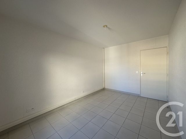 Appartement F3 &agrave; louer - 3 pi&egrave;ces - 65,68 m2 - Lunel - 34 - LANGUEDOC-ROUSSILLON