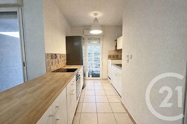 Appartement F2 &agrave; louer - 2 pi&egrave;ces - 40 m2 - Lunel - 34 - LANGUEDOC-ROUSSILLON