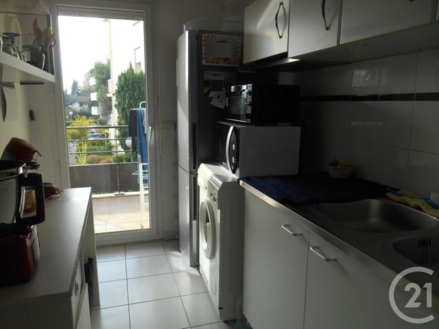 Appartement F3 &agrave; louer - 3 pi&egrave;ces - 63,25 m2 - Lunel - 34 - LANGUEDOC-ROUSSILLON