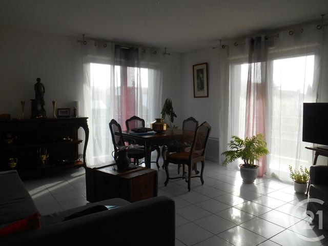 Appartement F3 &agrave; louer - 3 pi&egrave;ces - 63,25 m2 - Lunel - 34 - LANGUEDOC-ROUSSILLON