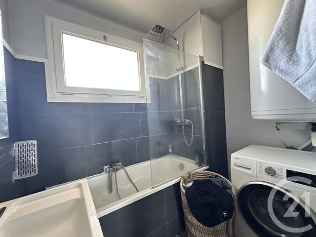 Appartement F3 &agrave; louer - 3 pi&egrave;ces - 70,63 m2 - Lunel - 34 - LANGUEDOC-ROUSSILLON