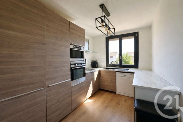 Maison &agrave; louer - 4 pi&egrave;ces - 86,50 m2 - Marsillargues - 34 - LANGUEDOC-ROUSSILLON