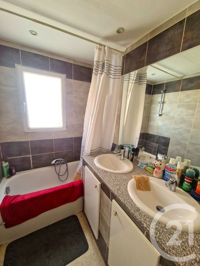 Appartement T5 &agrave; vendre - 5 pi&egrave;ces - 88,75 m2 - Lunel - 34 - LANGUEDOC-ROUSSILLON