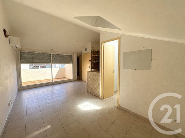 Appartement Studio &agrave; louer - 1 pi&egrave;ce - 21,41 m2 - Lunel - 34 - LANGUEDOC-ROUSSILLON