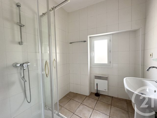 Appartement F3 bis &agrave; louer - 3 pi&egrave;ces - 74,54 m2 - Vauvert - 30 - LANGUEDOC-ROUSSILLON