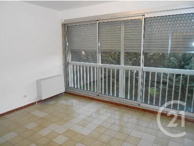 Appartement Studio à louer LUNEL
