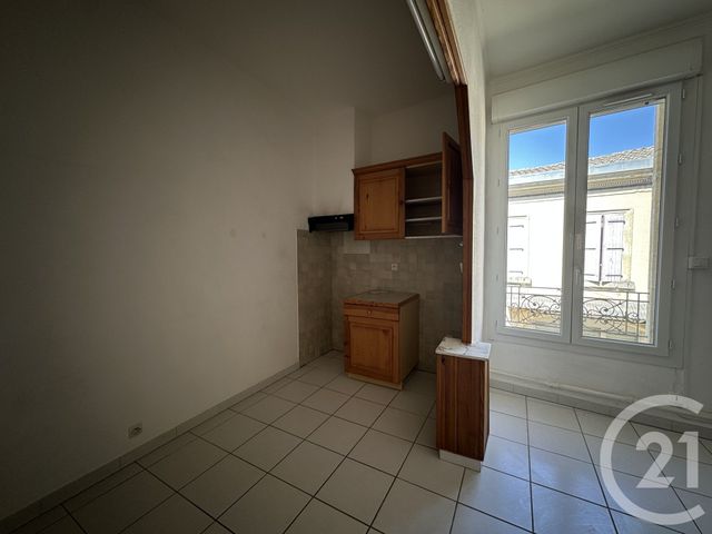 Appartement F3 &agrave; louer - 3 pi&egrave;ces - 89,04 m2 - Vergeze - 30 - LANGUEDOC-ROUSSILLON