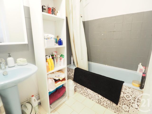 Appartement F1 &agrave; louer - 1 pi&egrave;ce - 30,15 m2 - Lunel - 34 - LANGUEDOC-ROUSSILLON