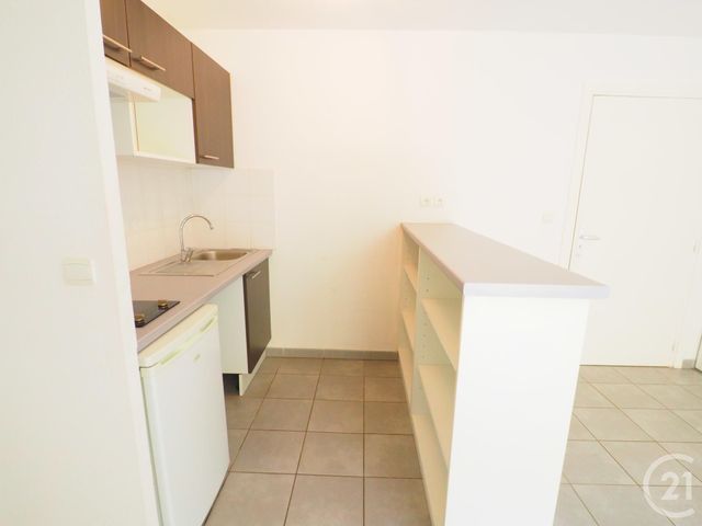 Appartement F2 &agrave; louer - 2 pi&egrave;ces - 38,98 m2 - Lunel - 34 - LANGUEDOC-ROUSSILLON
