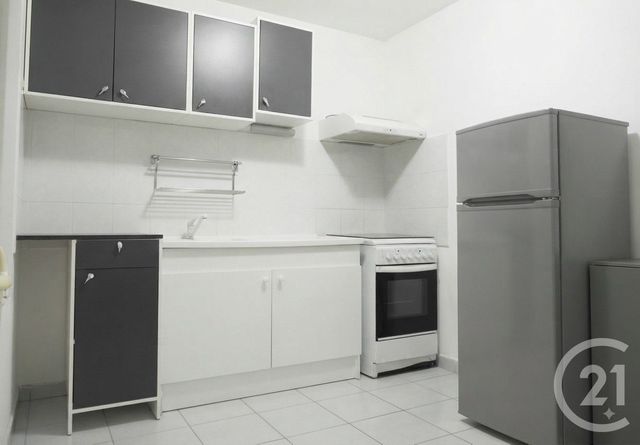 Appartement F3 &agrave; louer - 3 pi&egrave;ces - 61,84 m2 - Uchaud - 30 - LANGUEDOC-ROUSSILLON