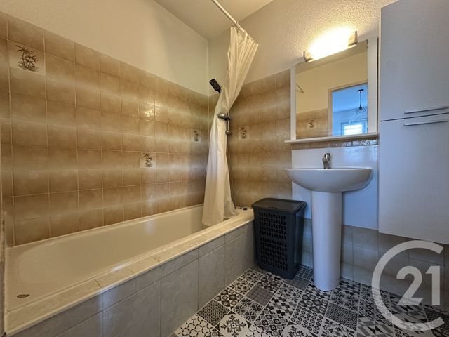 Appartement F2 &agrave; louer - 2 pi&egrave;ces - 46,50 m2 - Lunel - 34 - LANGUEDOC-ROUSSILLON