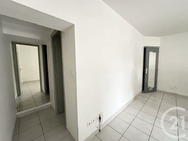 Appartement F2 &agrave; louer - 2 pi&egrave;ces - 41,68 m2 - Uchaud - 30 - LANGUEDOC-ROUSSILLON