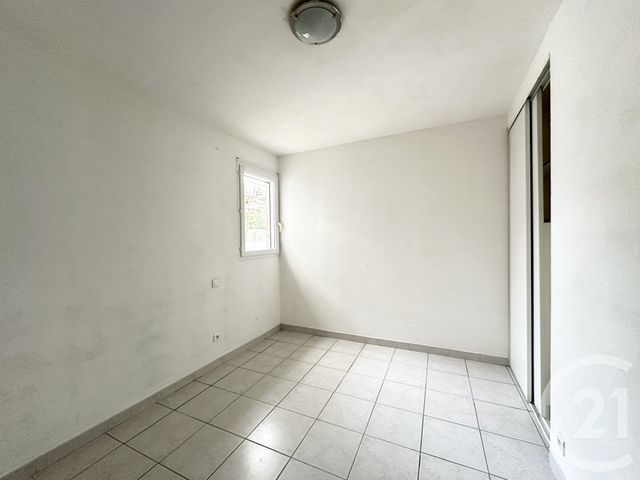 Appartement F2 &agrave; louer - 2 pi&egrave;ces - 41,68 m2 - Uchaud - 30 - LANGUEDOC-ROUSSILLON