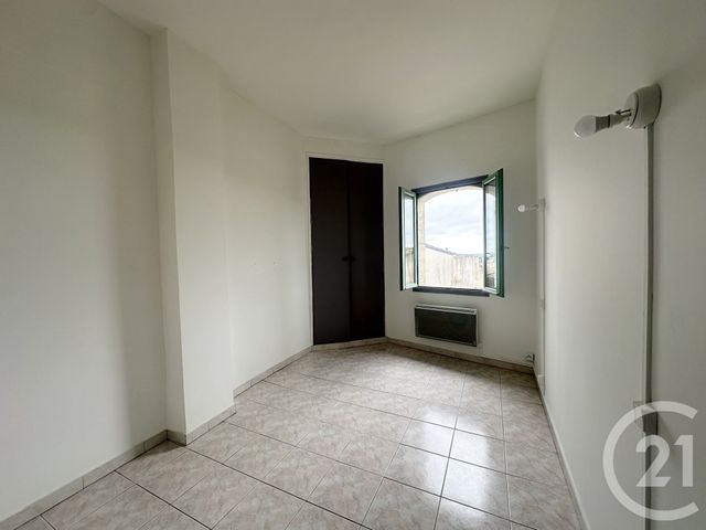Maison &agrave; louer - 5 pi&egrave;ces - 106,65 m2 - Gallargues Le Montueux - 30 - LANGUEDOC-ROUSSILLON